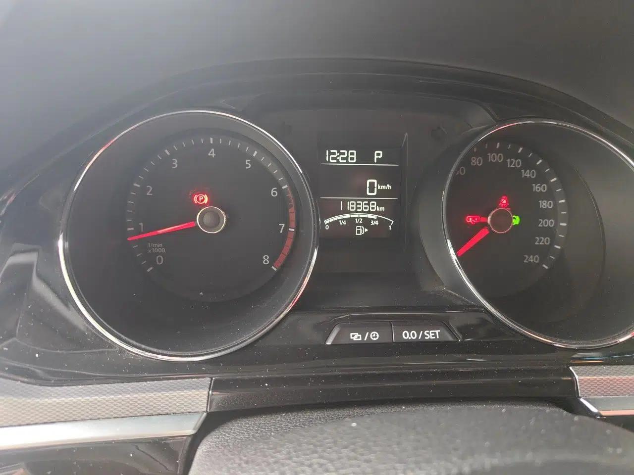 Volkswagen Bora 2017 1.6L Automatic Comfort Model — миниатюра 11
