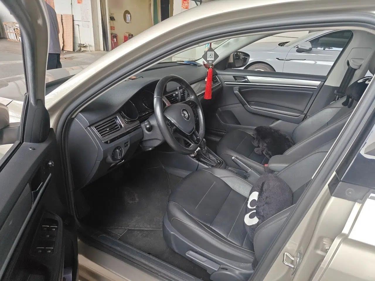 Volkswagen Bora 2017 1.6L Automatic Comfort Model — миниатюра 19