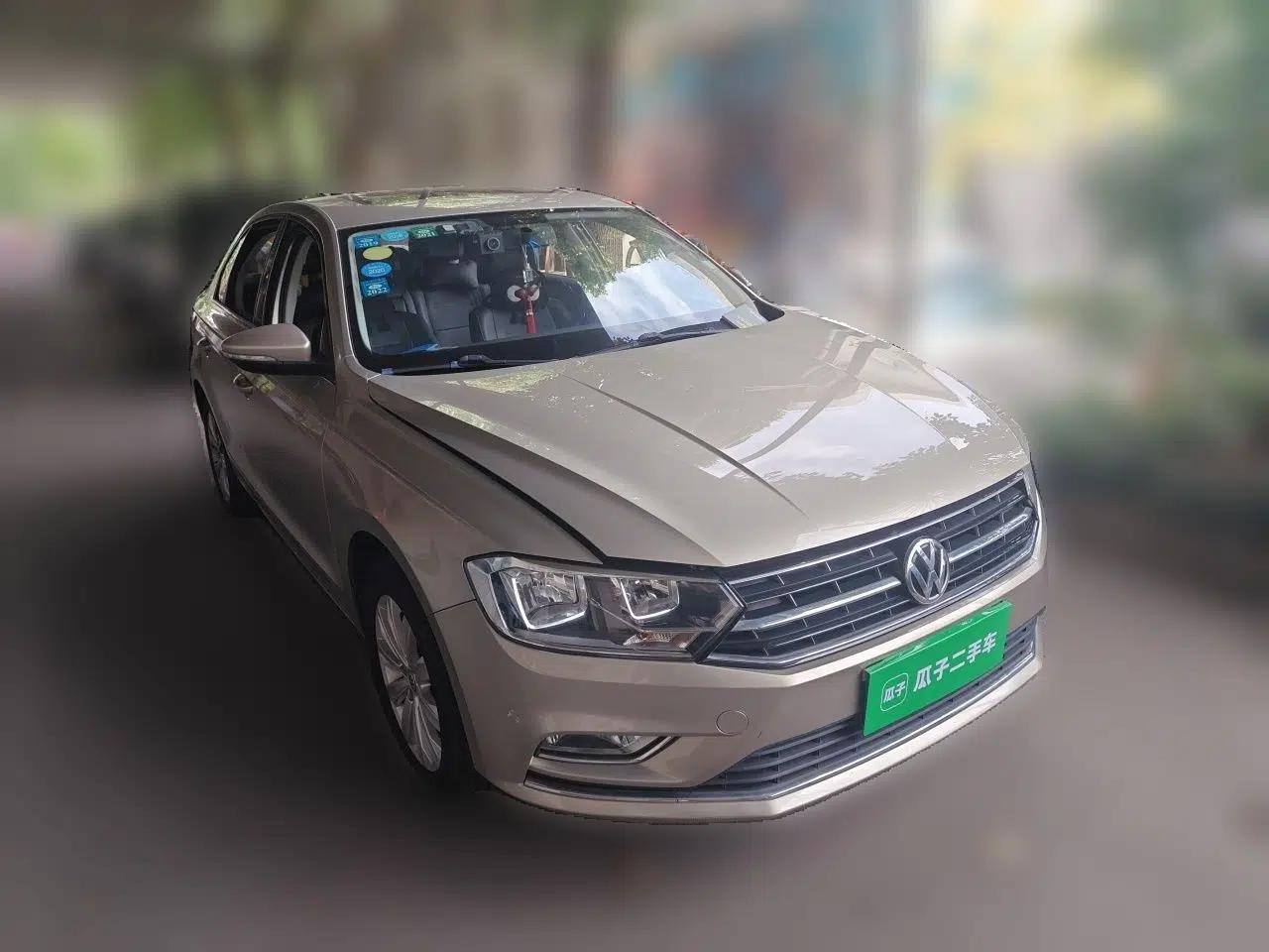 Volkswagen Bora 2017 1.6L Automatic Comfort Model — миниатюра 3