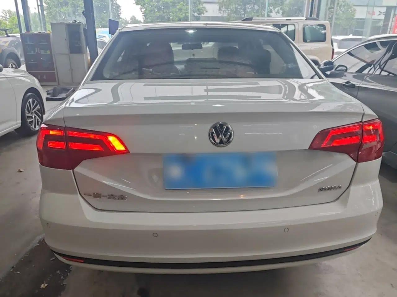 Volkswagen Bora 2019 Facelift Bora·Legend 1.5L Automatic Fashion Edition China VI Standard — миниатюра 5