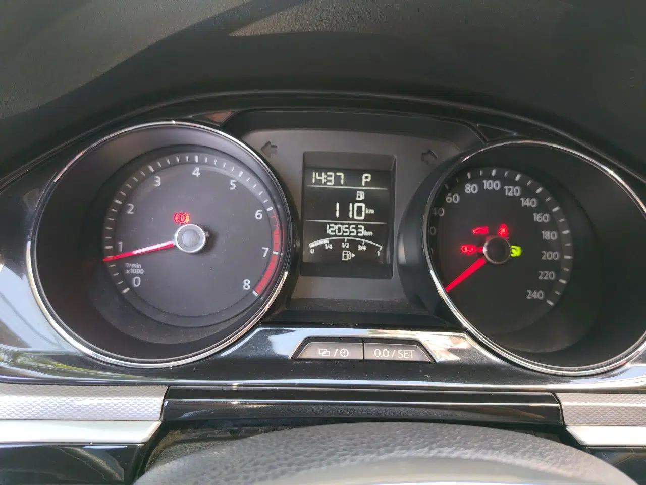 Volkswagen Bora 2016 1.6L Automatic Comfort Model — миниатюра 11