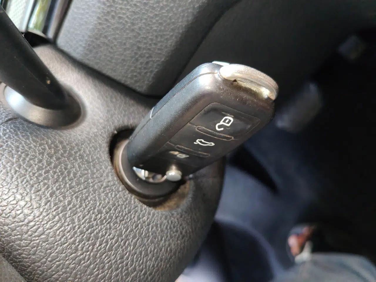 Volkswagen Bora 2016 1.6L Automatic Comfort Model — миниатюра 17