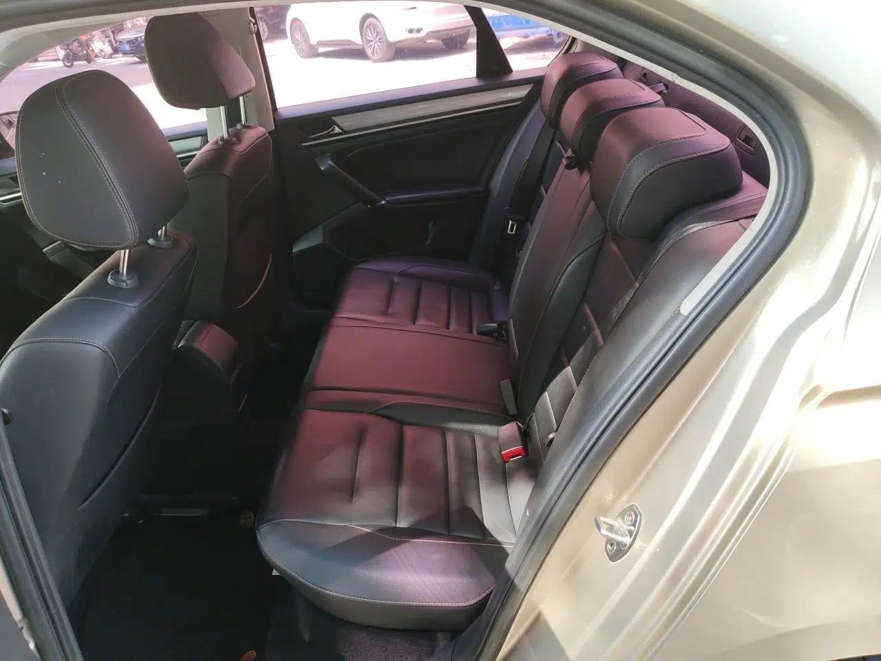 Volkswagen Bora 2016 1.6L Automatic Comfort Model — миниатюра 20