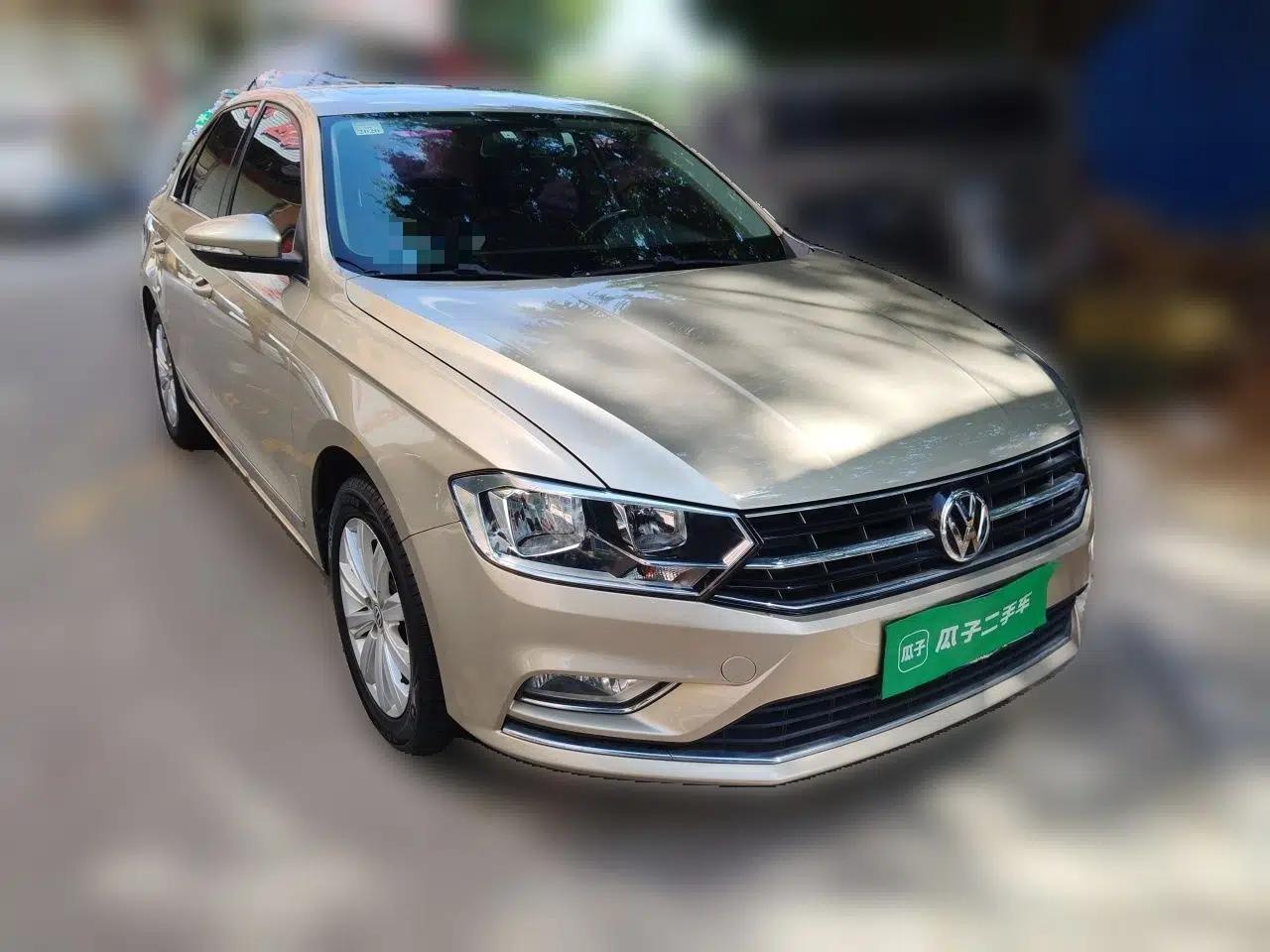 Volkswagen Bora 2016 1.6L Automatic Comfort Model — миниатюра 3