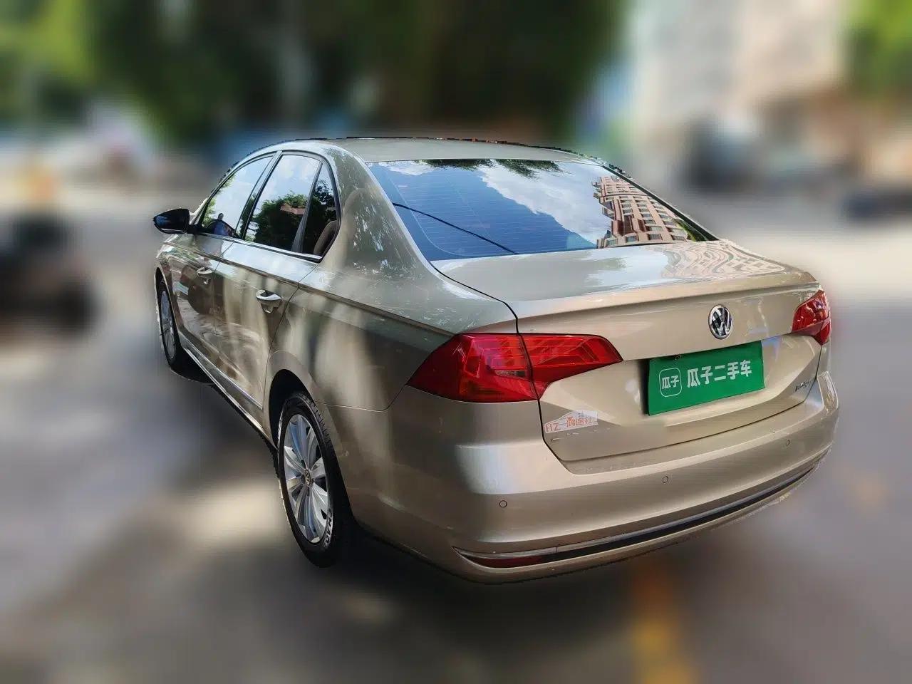 Volkswagen Bora 2016 1.6L Automatic Comfort Model — миниатюра 4