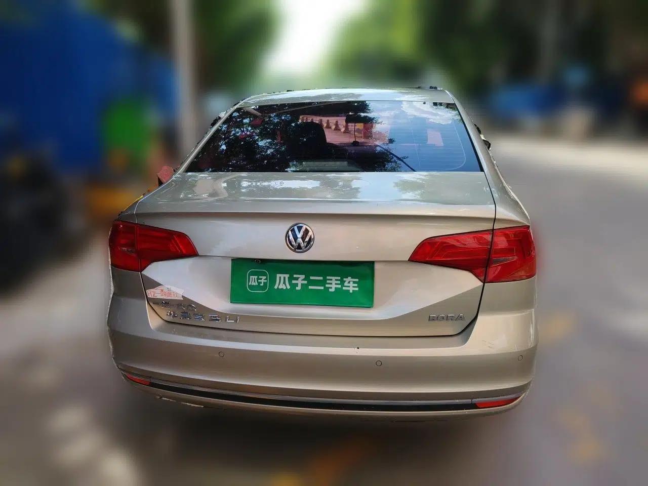 Volkswagen Bora 2016 1.6L Automatic Comfort Model — миниатюра 5