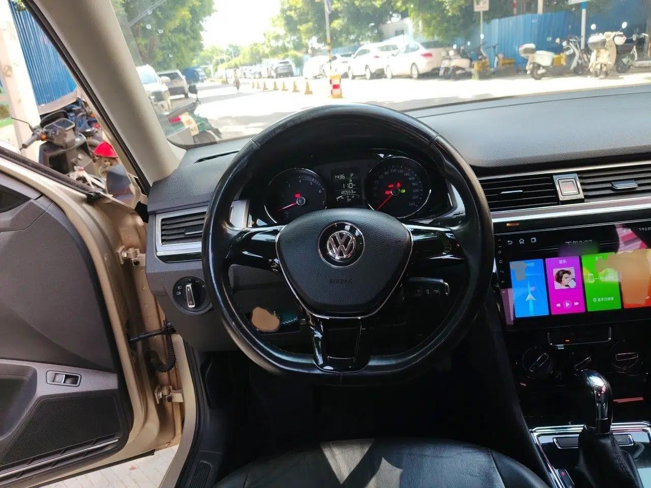 Volkswagen Bora 2016 1.6L Automatic Comfort Model — миниатюра 9