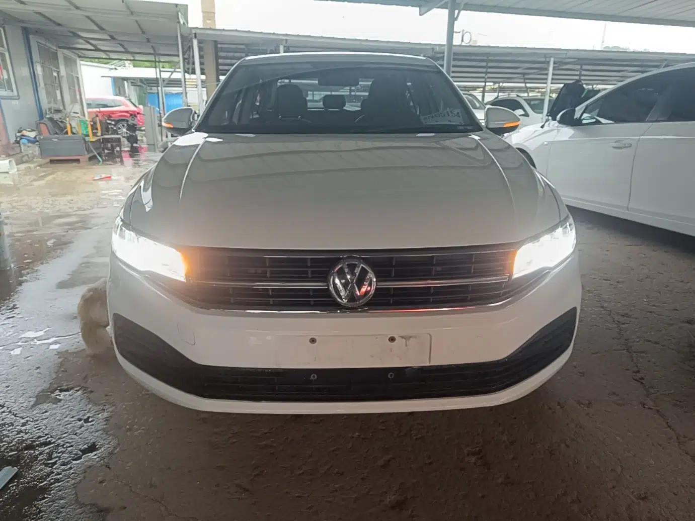 Volkswagen Bora 2019 1.5L Manual Fashion Edition — миниатюра 2