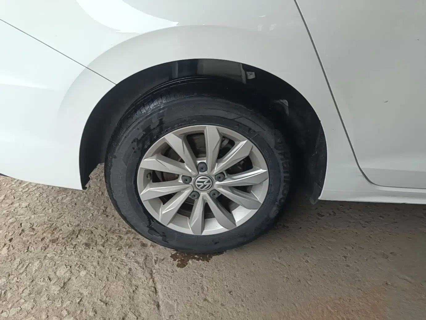 Volkswagen Bora 2019 1.5L Manual Fashion Edition — миниатюра 11