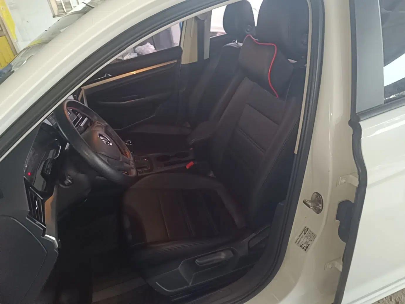 Volkswagen Bora 2019 1.5L Manual Fashion Edition — миниатюра 17