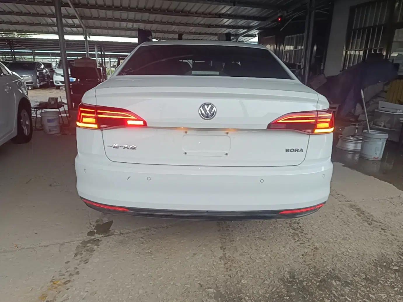 Volkswagen Bora 2019 1.5L Manual Fashion Edition — миниатюра 5