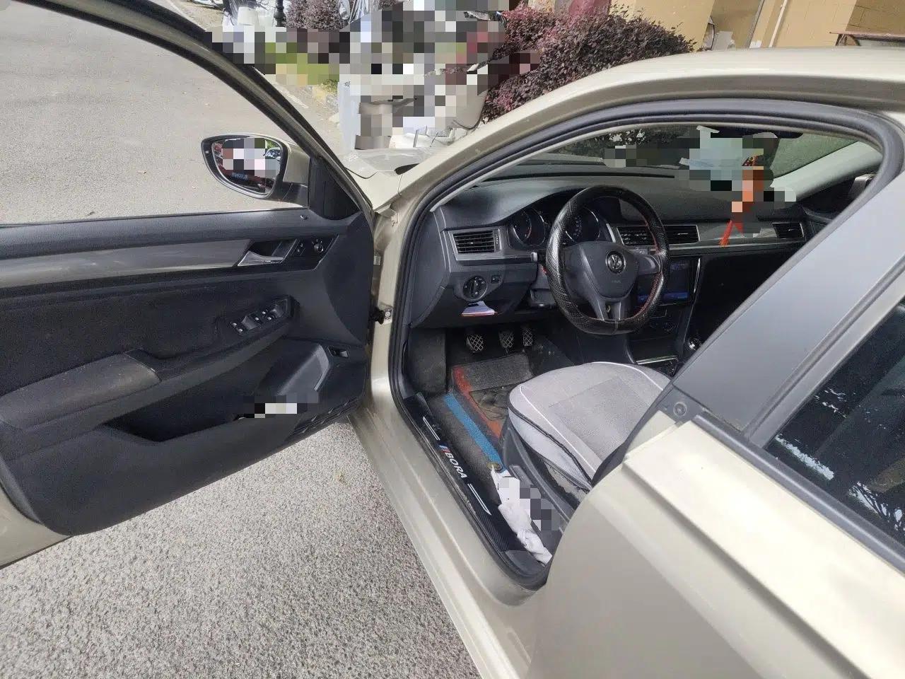 Volkswagen Bora 2018 1.5L Manual Fashion Model — миниатюра 16