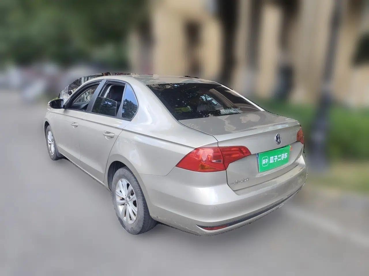 Volkswagen Bora 2018 1.5L Manual Fashion Model — миниатюра 4