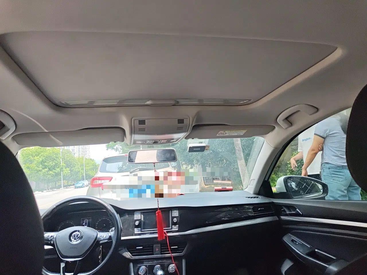 Volkswagen Bora 2020 1.5L Automatic Comfort Model — миниатюра 18