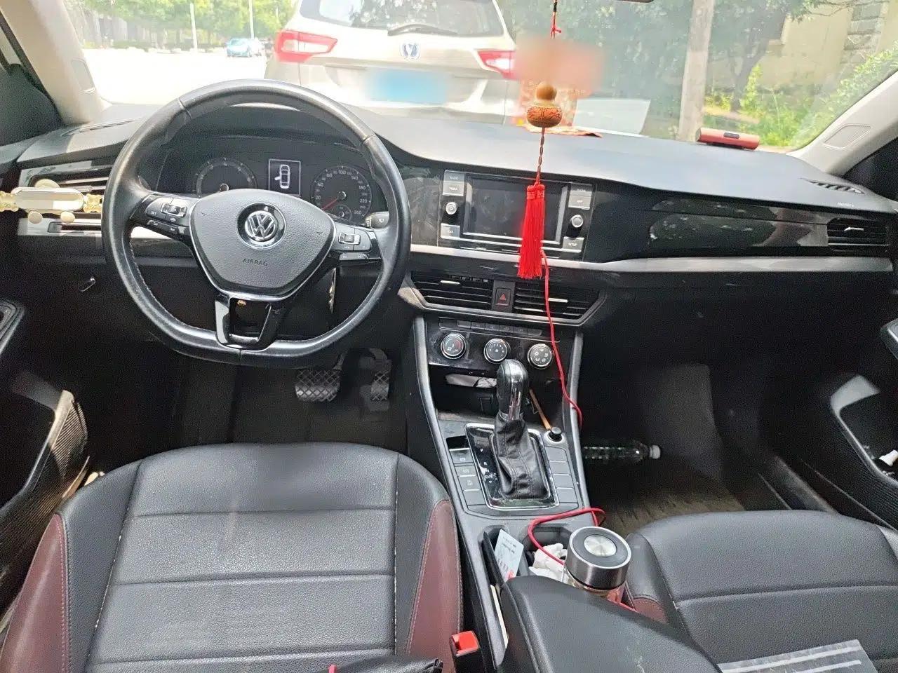 Volkswagen Bora 2020 1.5L Automatic Comfort Model — миниатюра 9