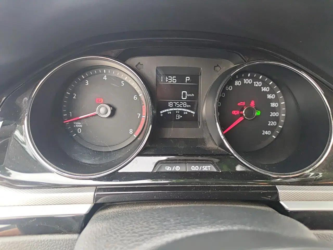 Volkswagen Bora 2018 1.5L Automatic Comfort Model — миниатюра 11