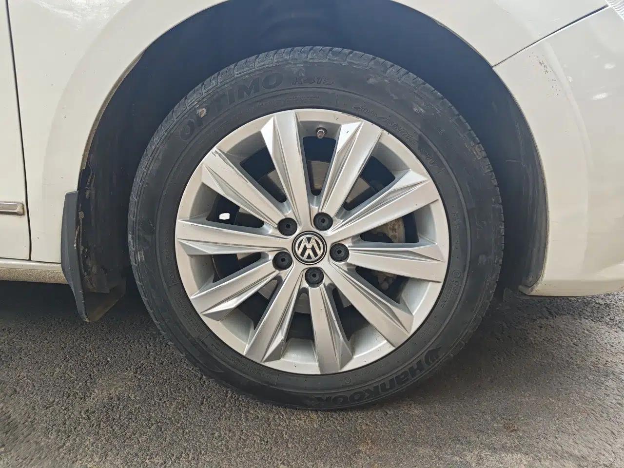 Volkswagen Bora 2018 1.5L Automatic Comfort Model — миниатюра 8
