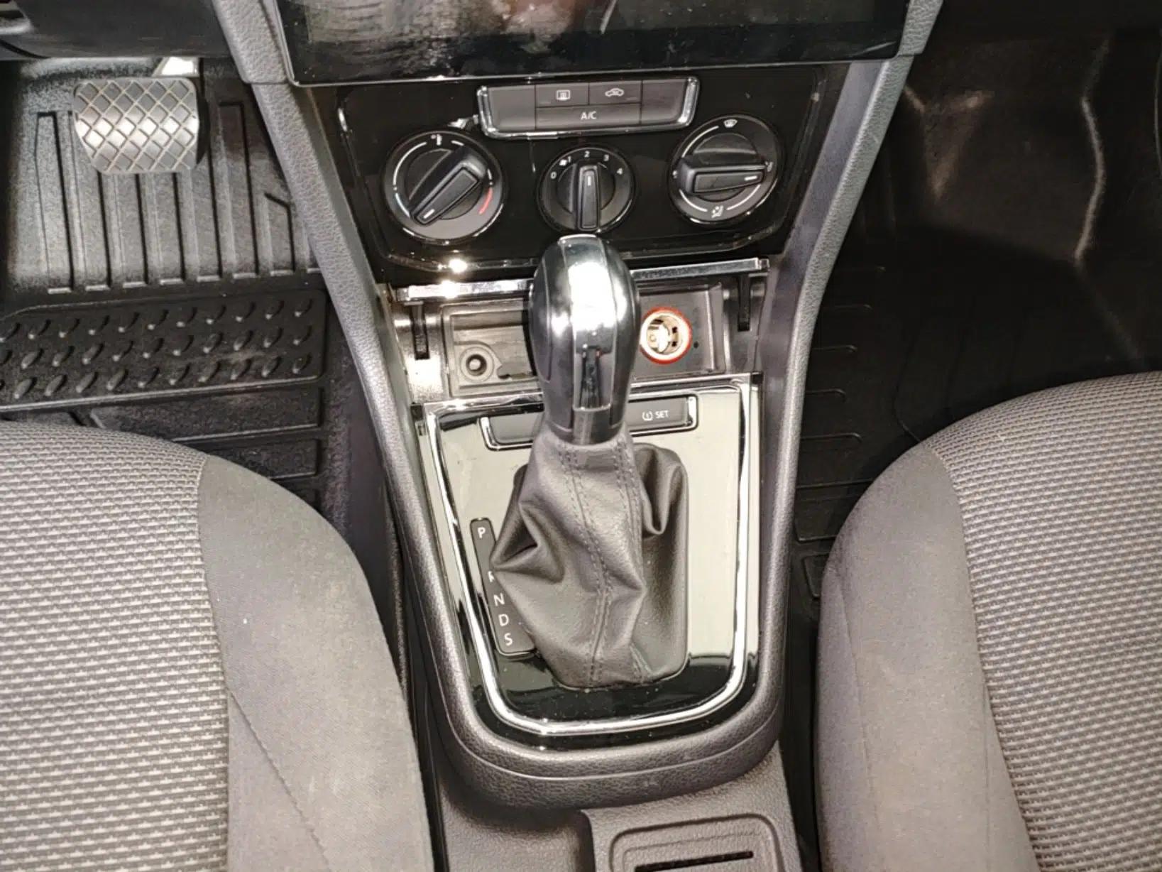 Volkswagen Bora 2019 Facelift Bora·Legend 1.5L Automatic Fashion Edition China VI Standard — миниатюра 16