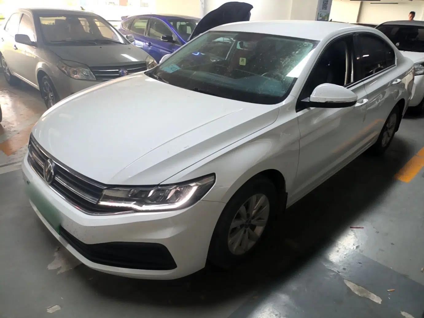 Volkswagen Bora 2021 1.5L Manual Fashion Smart Connect Edition — миниатюра 1