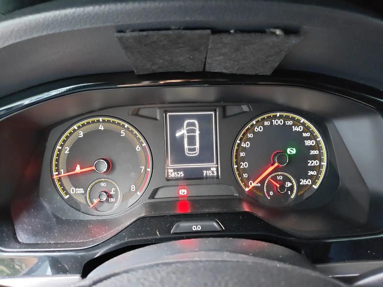 Volkswagen Bora 2019 1.5L Automatic Comfort Model — миниатюра 11