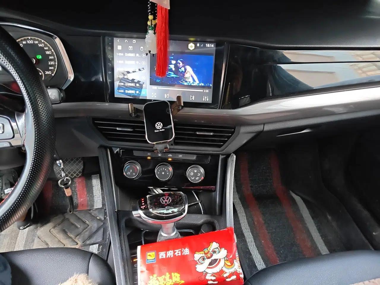 Volkswagen Bora 2019 1.5L Automatic Comfort Model — миниатюра 13