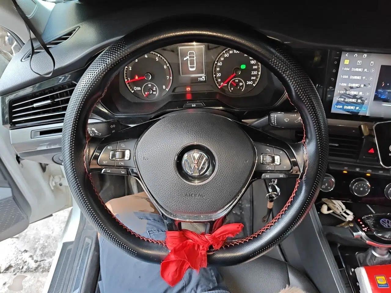 Volkswagen Bora 2019 1.5L Automatic Comfort Model — миниатюра 10