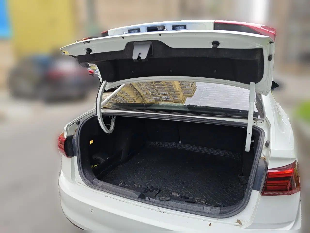 Volkswagen Bora 2021 1.5L Automatic Comfort Smart Connect Edition — миниатюра 19