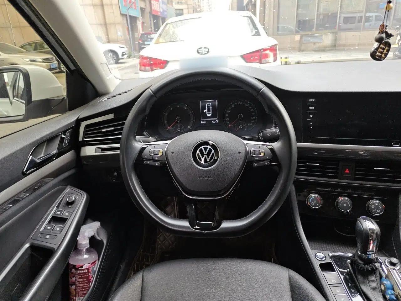 Volkswagen Bora 2021 1.5L Automatic Comfort Smart Connect Edition — миниатюра 10
