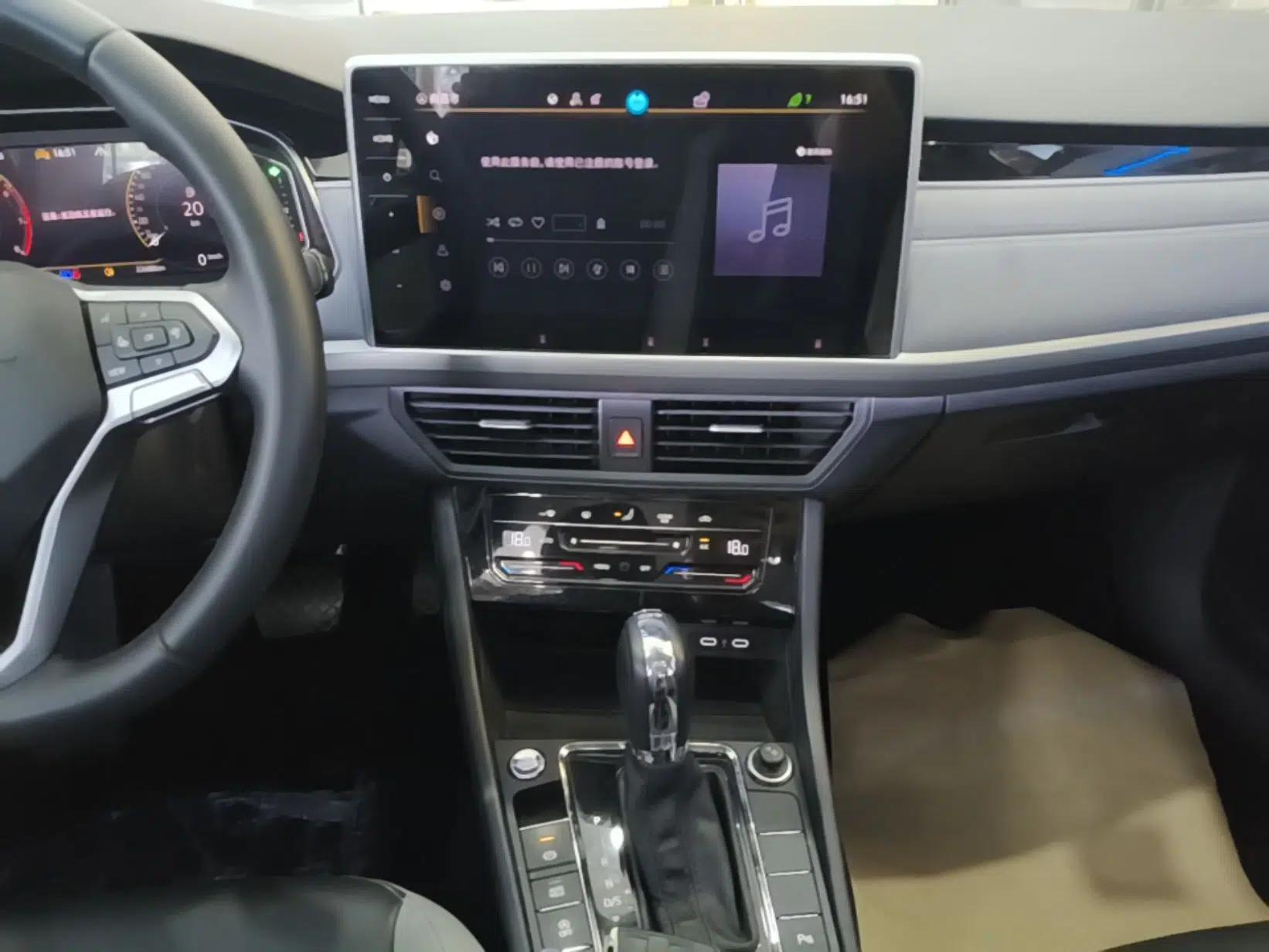 Volkswagen Bora 2023 300TSI DSG Prestige Edition — миниатюра 15