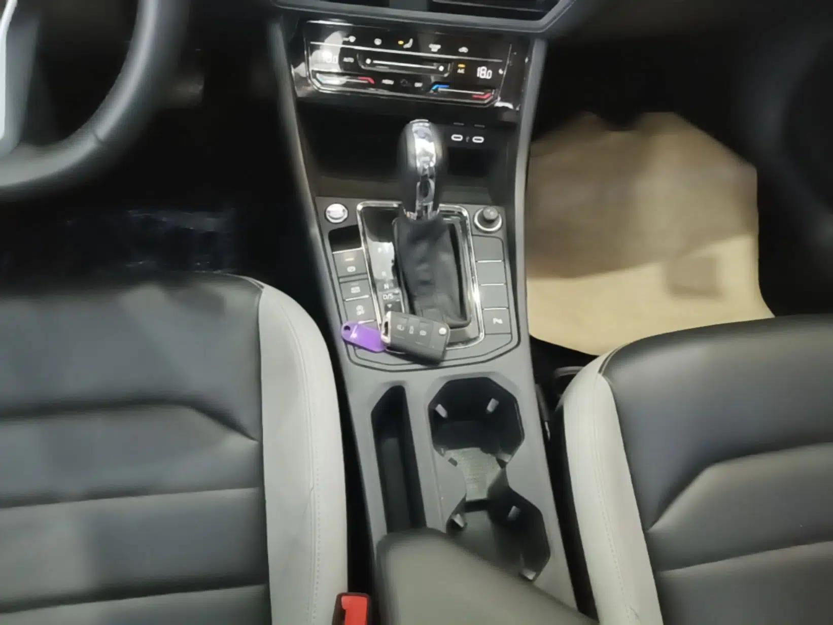 Volkswagen Bora 2023 300TSI DSG Prestige Edition — миниатюра 16
