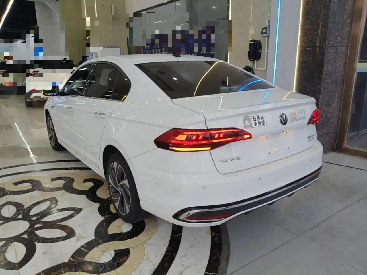 Volkswagen Bora 2023 300TSI DSG Prestige Edition — миниатюра 4