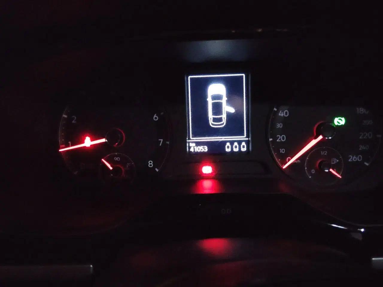 Volkswagen Bora 2021 1.5L Automatic Elite Smart Connect Edition — миниатюра 12