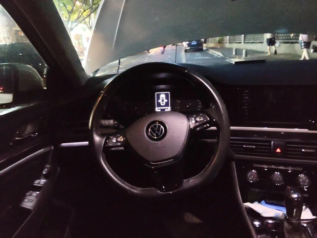 Volkswagen Bora 2021 1.5L Automatic Elite Smart Connect Edition — миниатюра 10