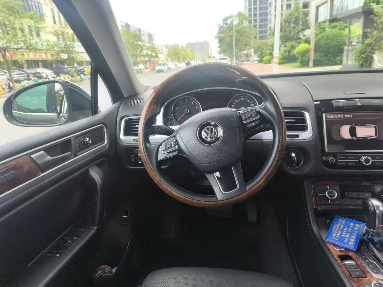 Volkswagen Touareg 2011 3.0 TSI High-End Version — миниатюра 10