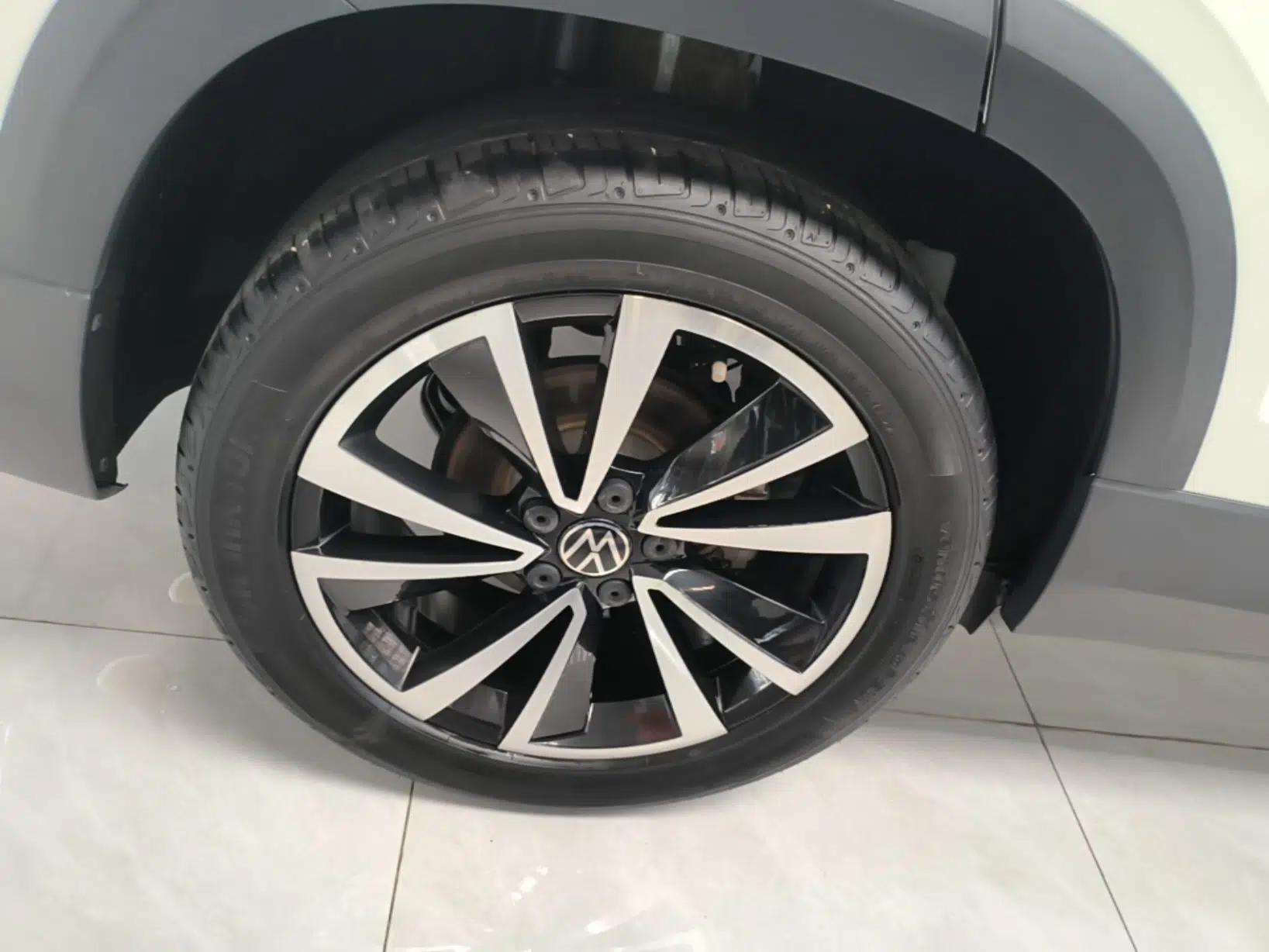 Volkswagen Tharu 2021 280TSI Two-Wheel-Drive Luxury Plus Edition — миниатюра 11