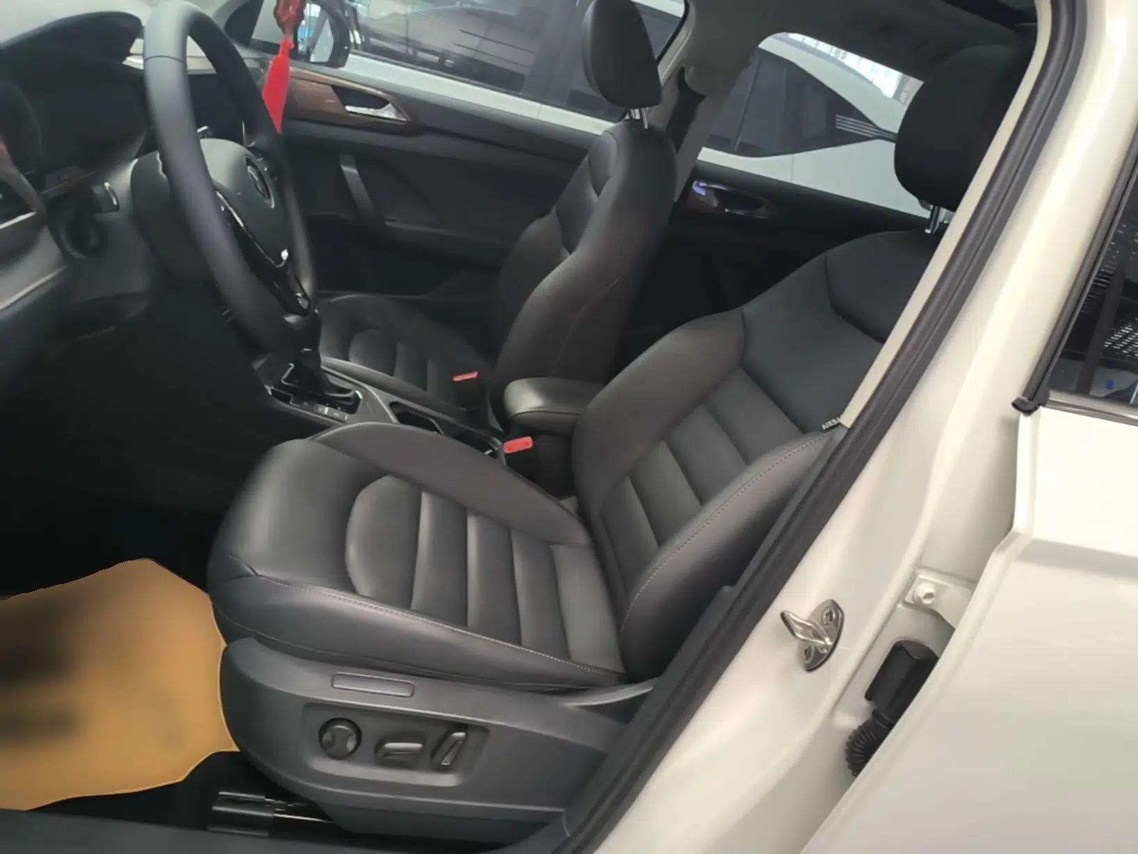 Volkswagen Tharu 2021 280TSI Two-Wheel-Drive Luxury Plus Edition — миниатюра 17