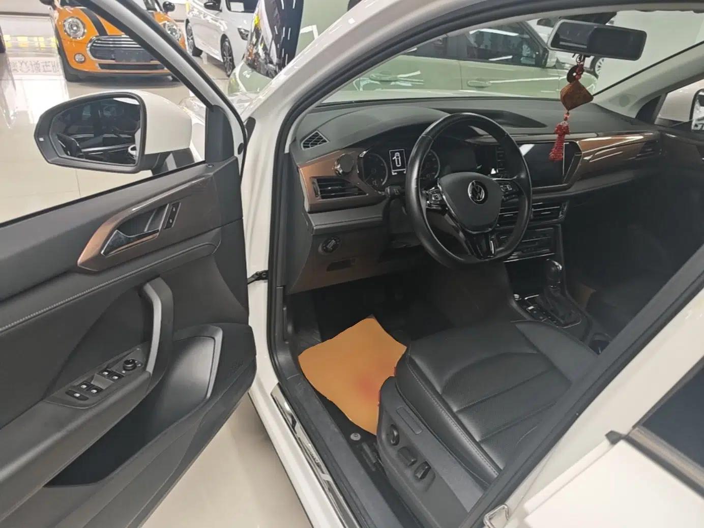 Volkswagen Tharu 2021 280TSI Two-Wheel-Drive Luxury Plus Edition — миниатюра 18