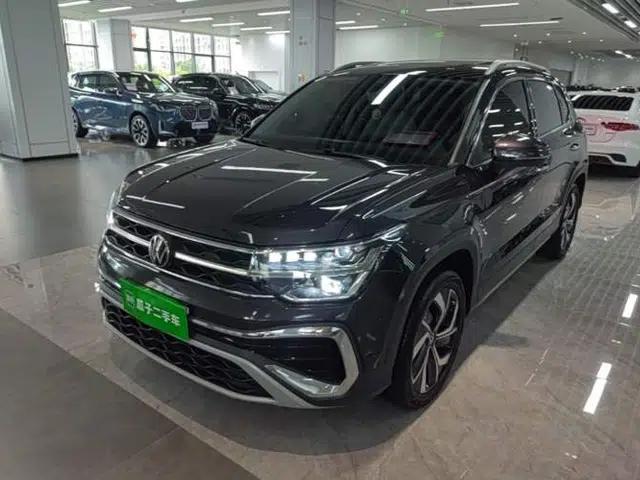 Volkswagen Tharu 2023 300TSI Two-Wheel-Drive Full Moon Edition