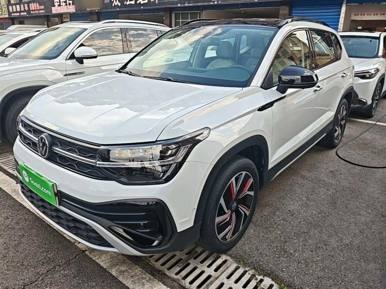 Volkswagen Tharu 2024 300TSI Two-Wheel-Drive Moon Luxury Edition — миниатюра 1