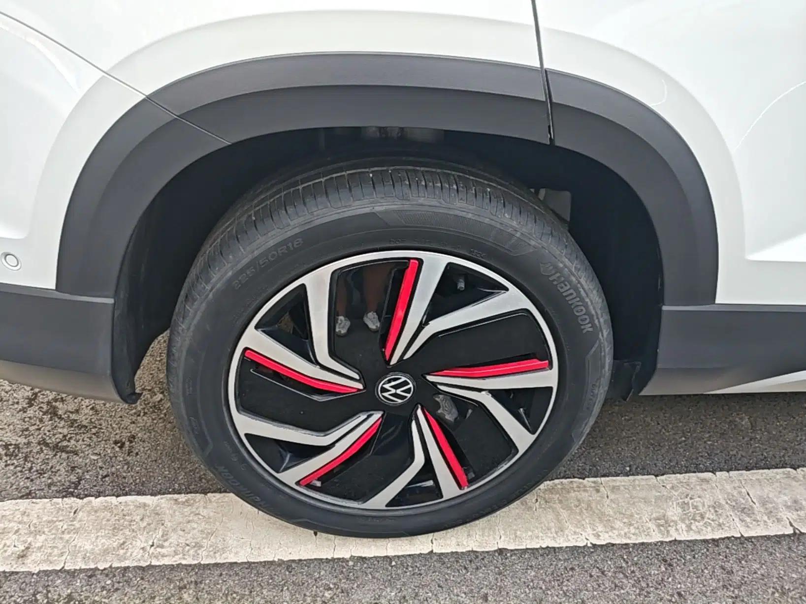 Volkswagen Tharu 2024 300TSI Two-Wheel-Drive Moon Luxury Edition — миниатюра 11