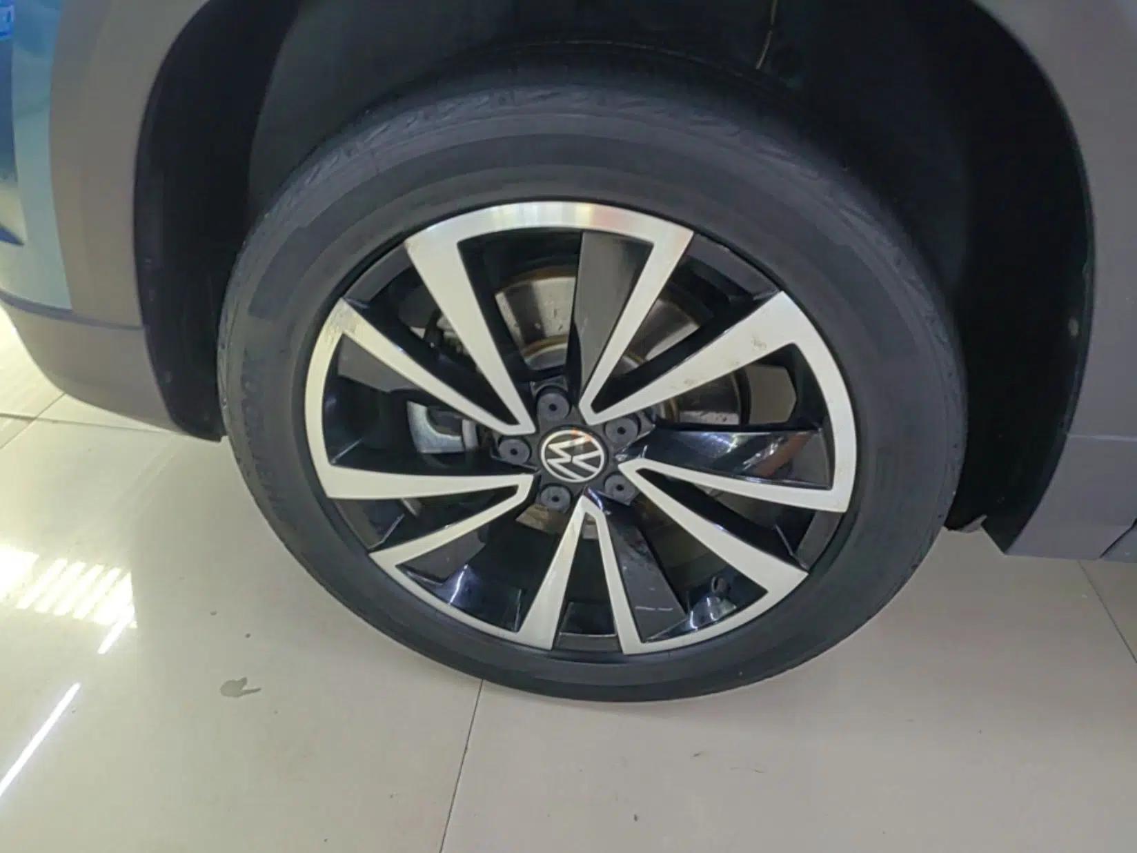 Volkswagen Tharu 2021 280TSI Two-Wheel-Drive Luxury Edition — миниатюра 10
