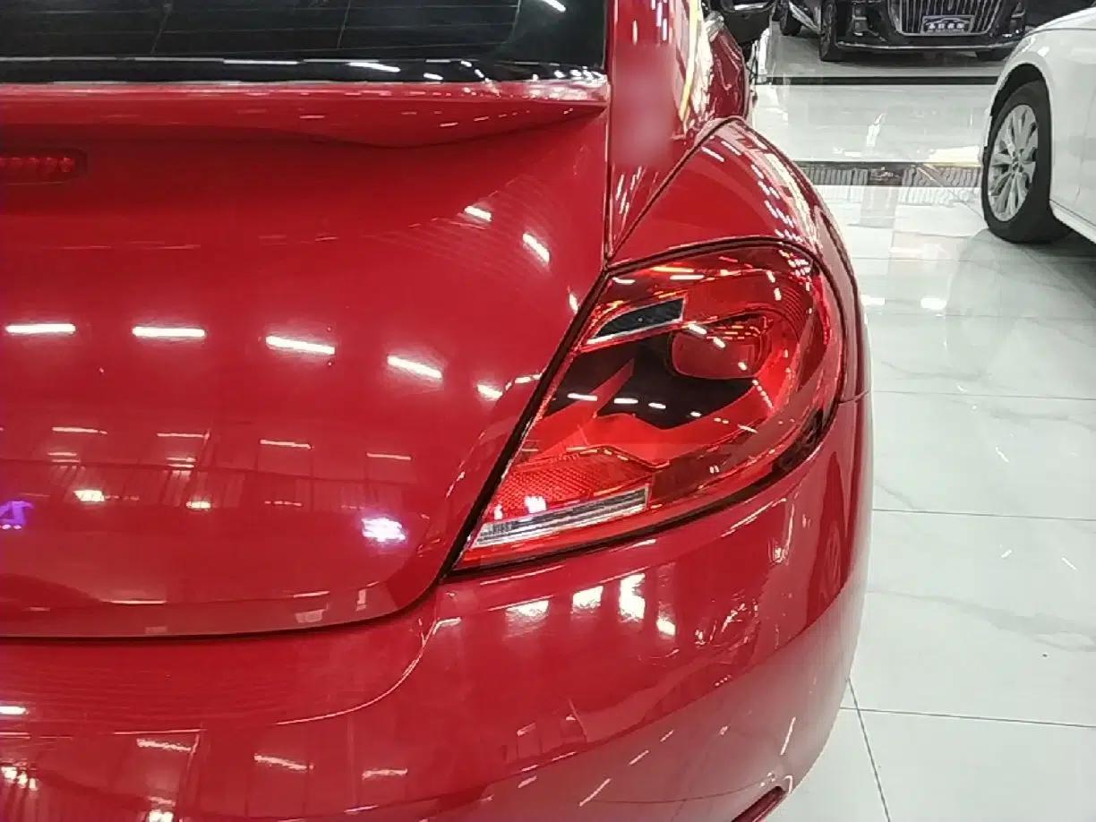 Volkswagen Beetle 2015 180TSI model — миниатюра 9