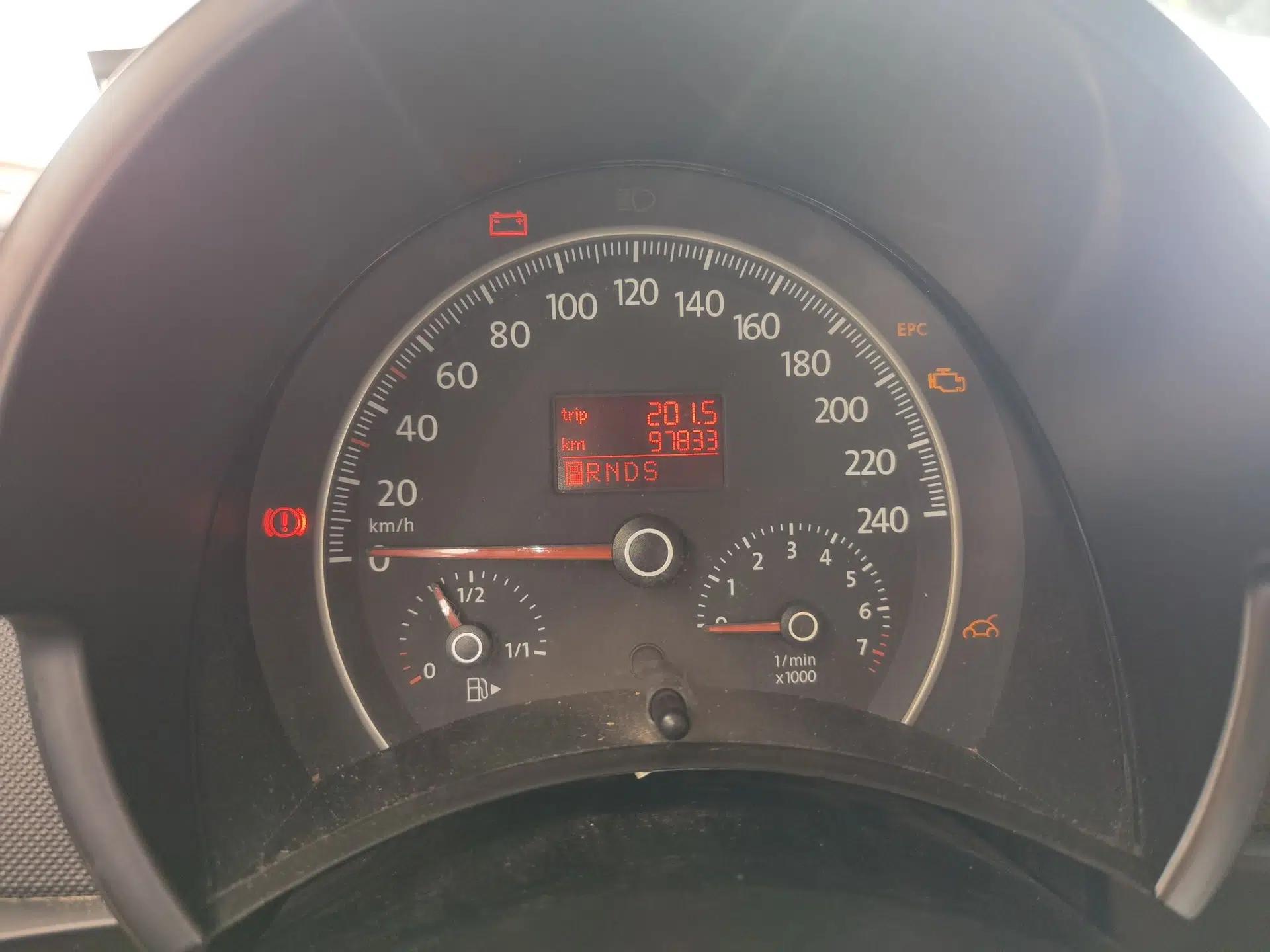 Volkswagen Beetle 2008 1.8T AT Luxury Model — миниатюра 12
