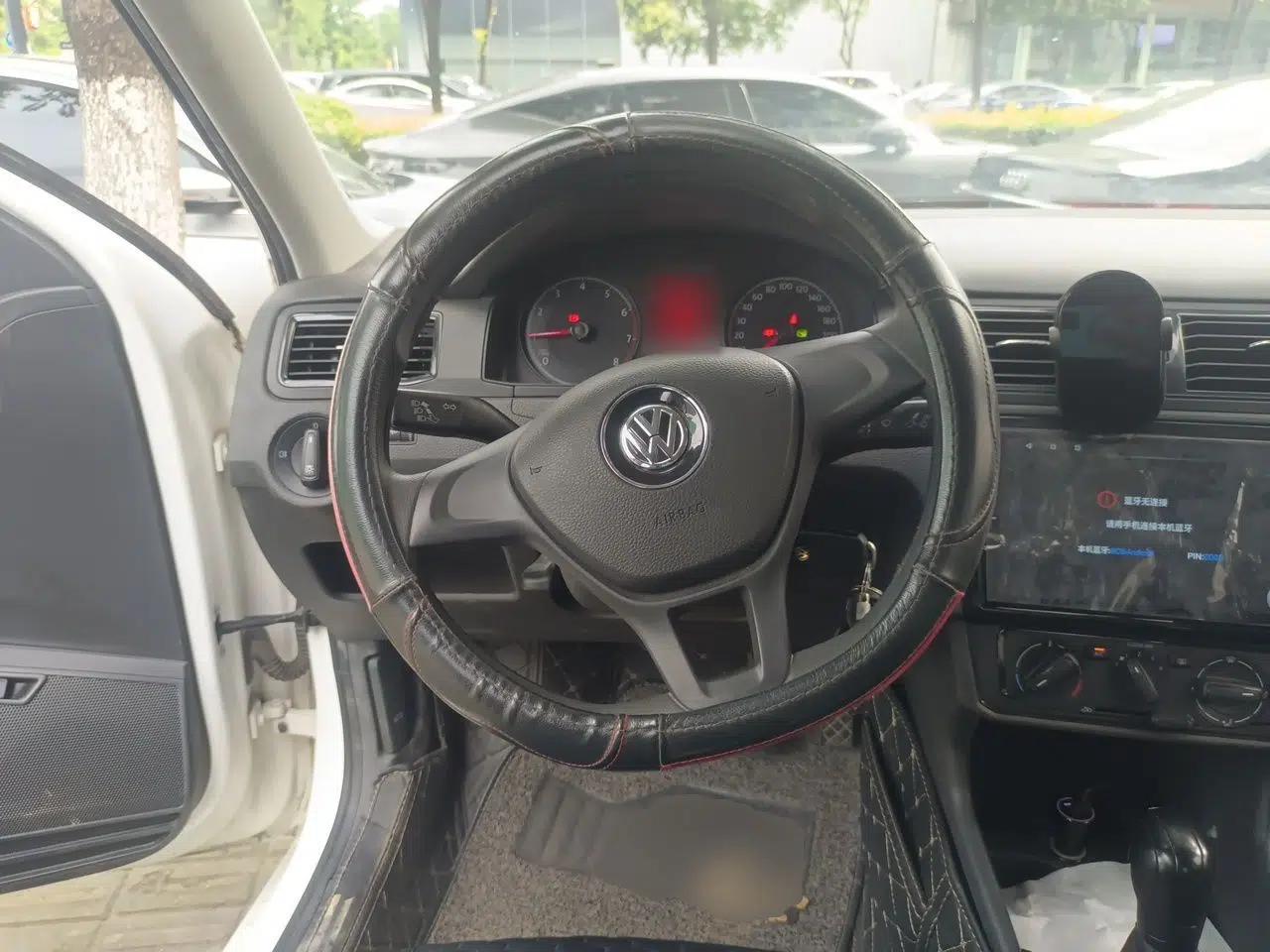 Volkswagen Santana 2019 1.5L Automatic Fashion Edition China VI — миниатюра 10