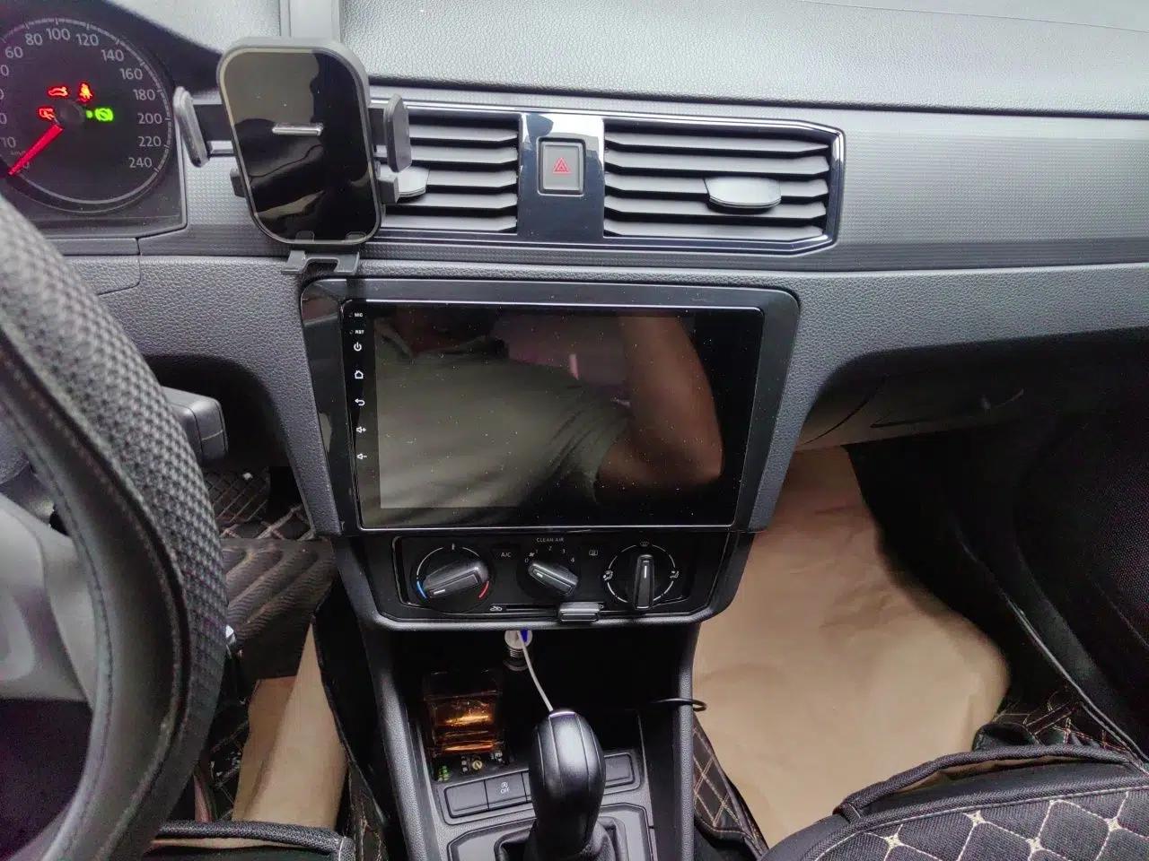 Volkswagen Santana 2019 1.5L Automatic Fashion Edition China VI — миниатюра 13