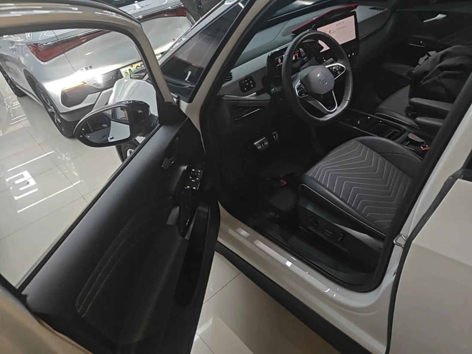 Volkswagen ID.3 2024 Outstanding Edition — миниатюра 18