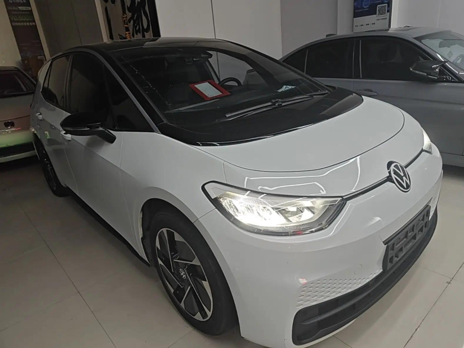 Volkswagen ID.3 2024 Outstanding Edition — миниатюра 3
