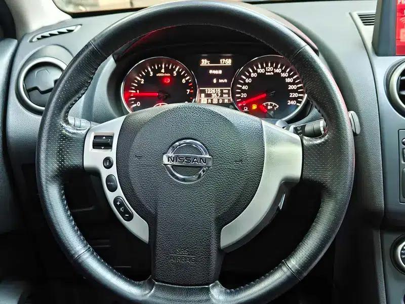 Nissan Qashqai 2012 2.0XV CVT 2WD — миниатюра 28