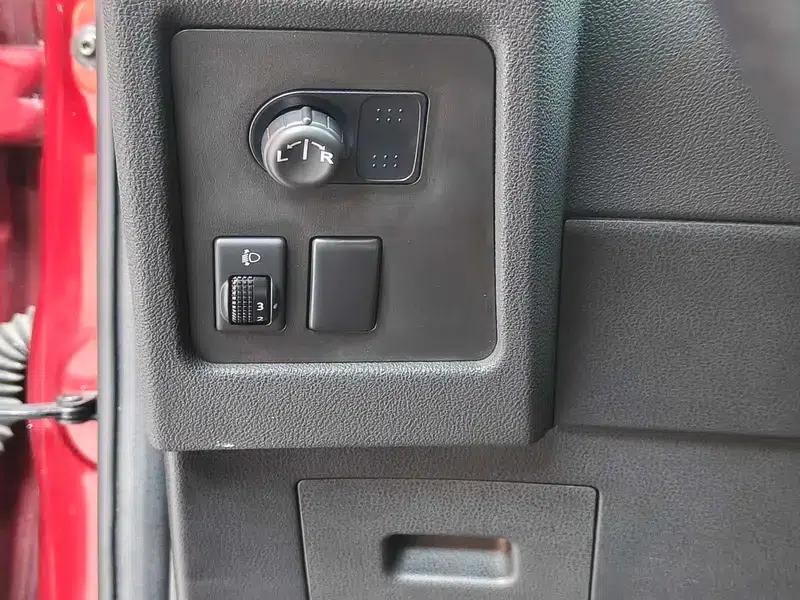 Nissan Qashqai 2012 2.0XV CVT 2WD — миниатюра 30