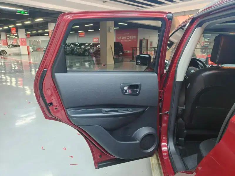 Nissan Qashqai 2012 2.0XV CVT 2WD — миниатюра 37